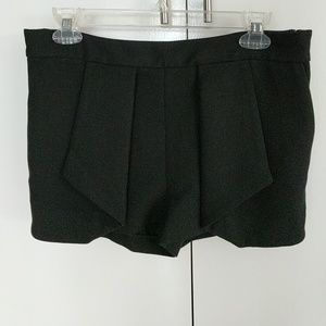 ZARA Size M Black Geometric Shorts